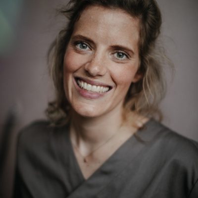 Viktoria Angerhausen in der Zahnarztpraxis Schnutenwerk in Kempen